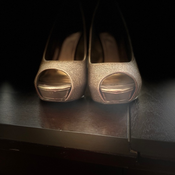 Gold sparkling open toe high heels - Picture 4 of 4